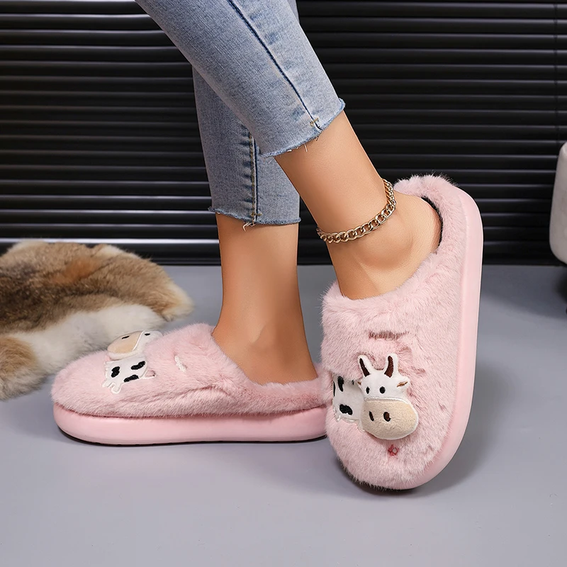 3D-Kuh-Plüsch-Hausschuhe für Damen, warme, flauschige Mules für den Winter, Mädchen-Freizeit-Hausschuhe, flauschige Fell-Slides, Unisex, weiche Plateausohle – Detail 9