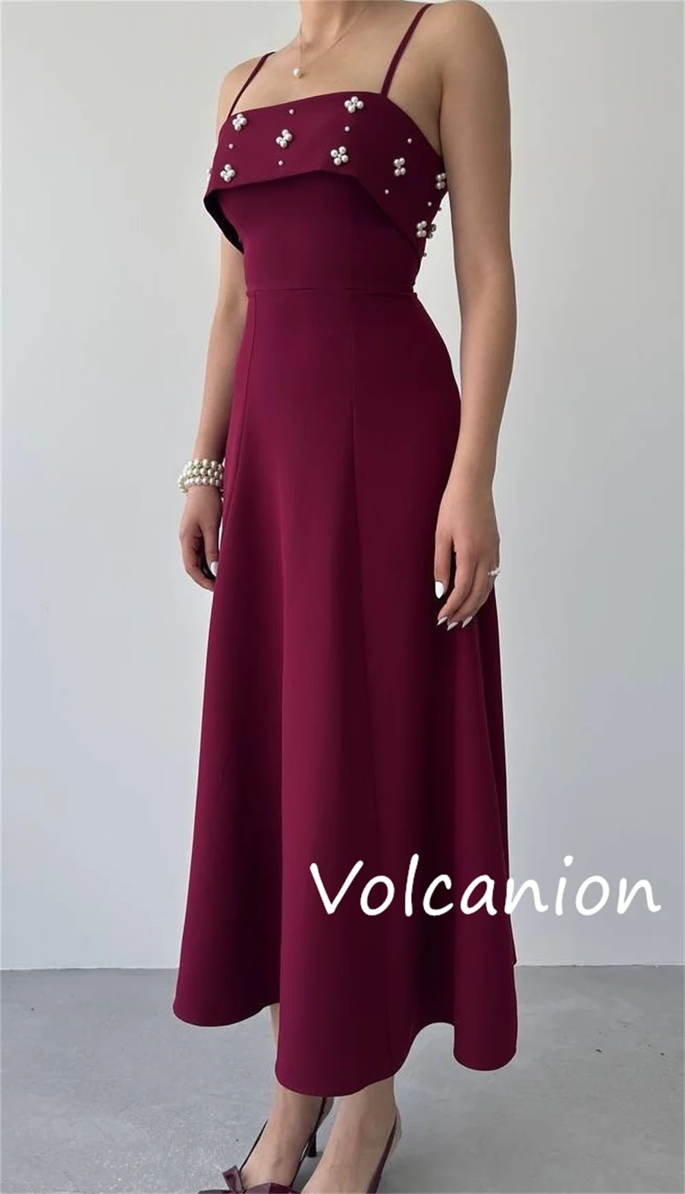 Personalizado requintado jérsei lantejoulas plissado a linha cinta de espaguete midi vestidos sob medida ocasião alta qualidade