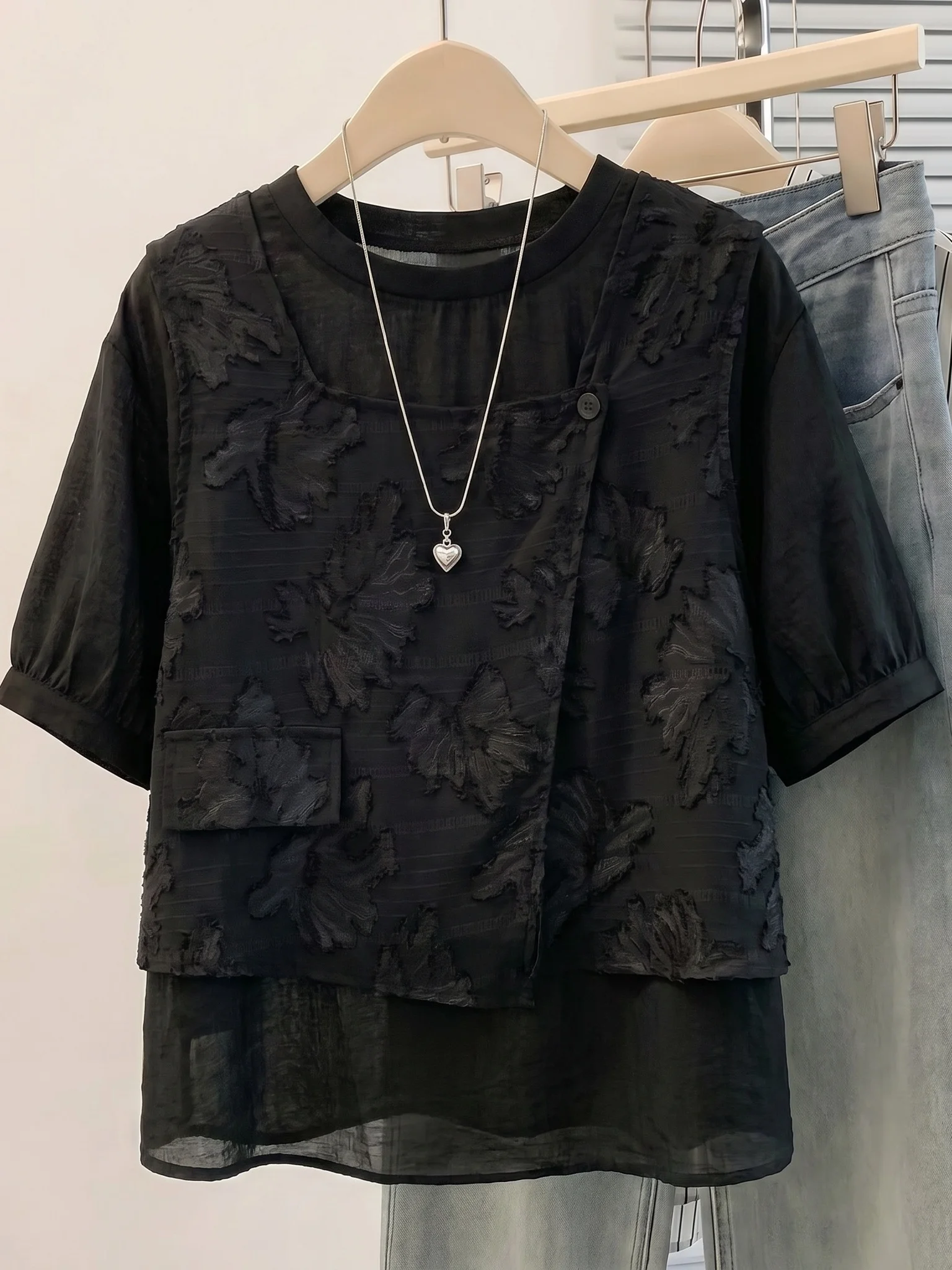 

Elegant Black Short Sleeve Chiffon Shirt Women's plus Size Summer New Style Korean Style Commute Wind Loose Fit round Neck Top