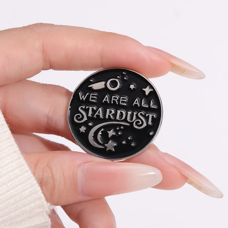 Black circular cartoon bear brooch for Women Men music enthusiast metal badge brooch, birthday gift