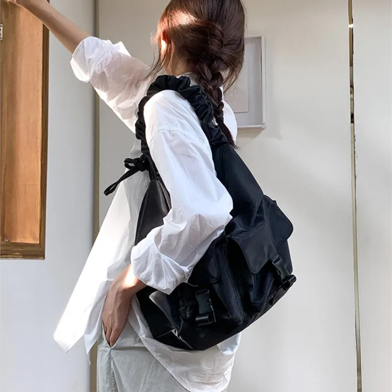 Casual Nylon Shoulder Bags Women Fashion Korean Drawstring Pleated Handbag Trendy Cloud Bag 2024 New Simple Large Capacity Bags