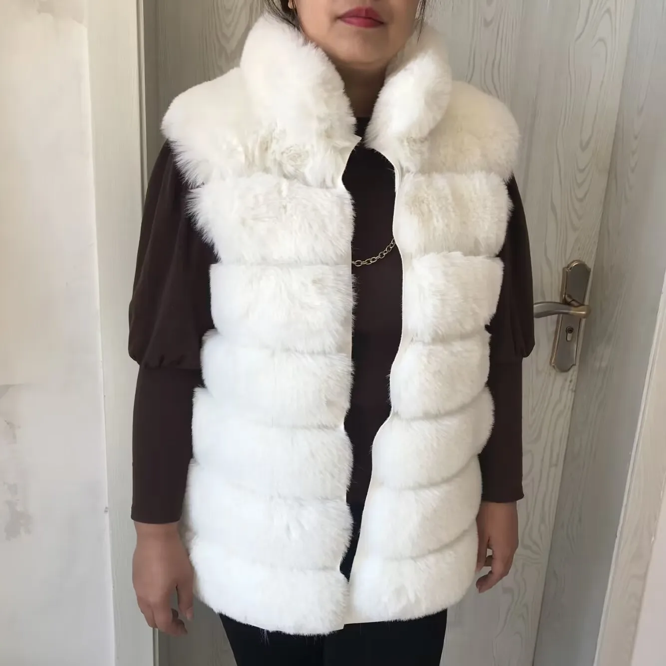 2023 new fur vest women\'s autumn and winter faux fur vest plus stand collar Imitation furry fox artificial fur fashion coat