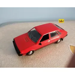 IST Diecast Alloy 1/43 1978 Soviet FSO Polonez MR87 Car Model Blue Adult Classic Collection Static Display Gift Souvenir Boy Toy