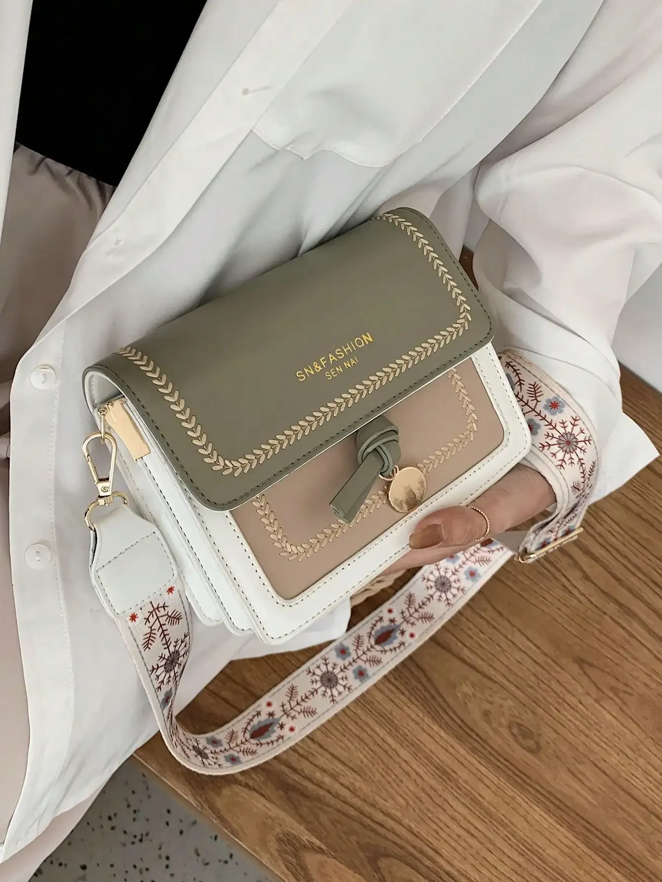 Fashionable Bag For… - image