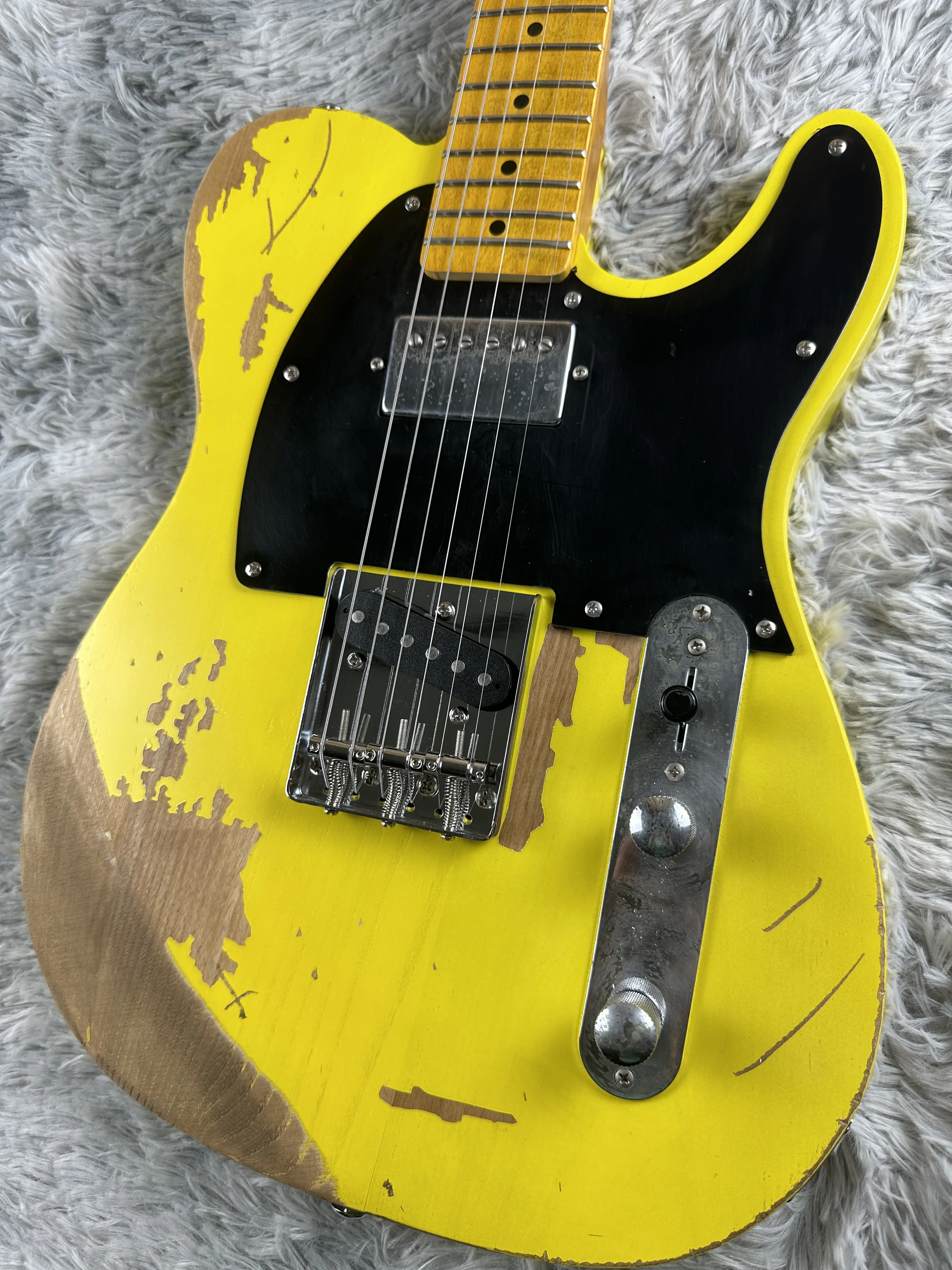 

Tailai electric guitar, distressed body, alder body, Milk yellow, quick shipping included