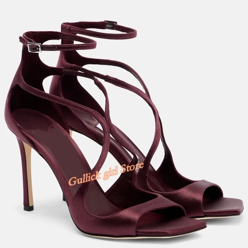 

Бордовые атласные сандалии с квадратным носком, летние женские модельные туфли на тонком высоком каблуке с пряжкой на щиколотке и перекрестным ремешком, подиум 2021, летние женские модельные туфли
