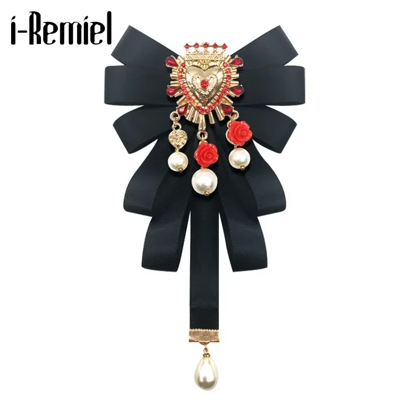 Moda New Vintage Court Fabric Pearl Bow Broszka Krawat RetroWalking Show Kołnierz Kokardka Szpilki i broszki dla kobiet Akcesoria