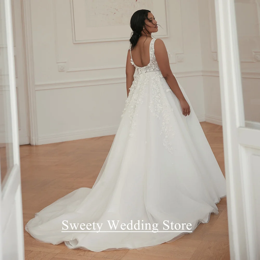 Wedding Dress Plus Size for Woman Bride Customized Sleeveless Square Neck Beading Lace Tulle Backless Sweep Train Bridal Gown