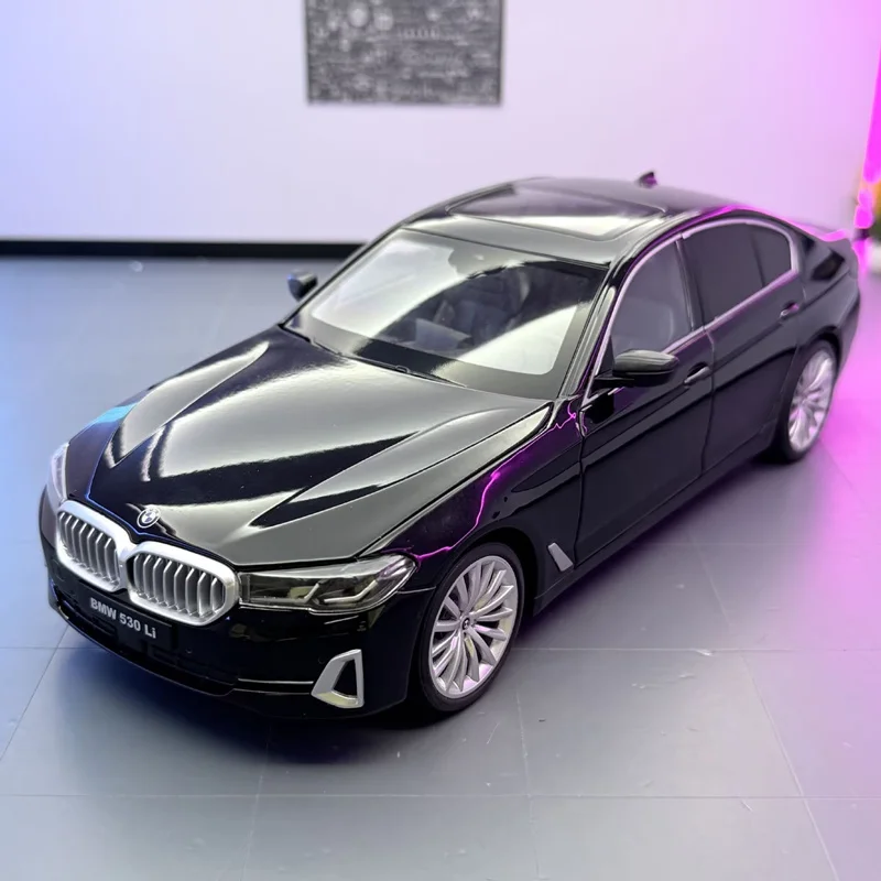 

1:18 BMW 5 серии 530i 530LI, модель роскошного автомобиля из сплава, литая под давлением металлическая модель автомобиля, высокая имитация звука и света, детская игрушка в подарок