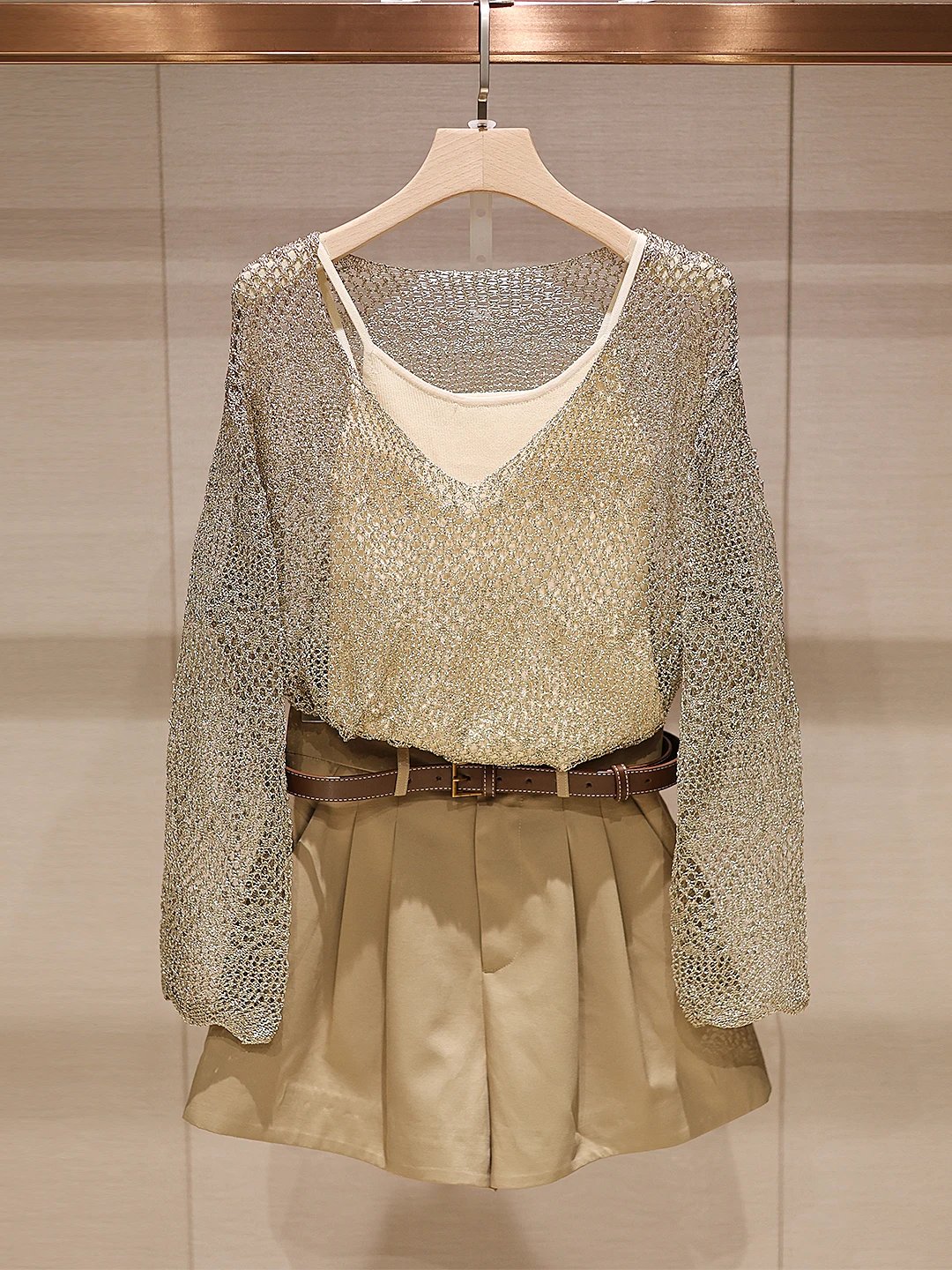 

Шикарный винтажный повседневный женский комплект из двух предметов ort Sve V-Ne, юбка-миди и топ, модный возрастной ансамбль