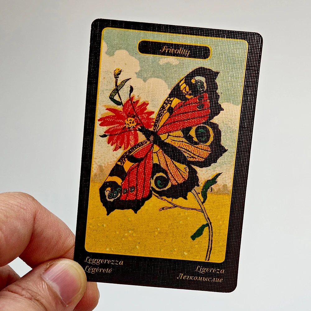 

Gypsy Oracle Deck English and Spanish Edition Printed on 350GSM Double-embossed Cardstock 52 Pcs Oracle Cards 9*6cm