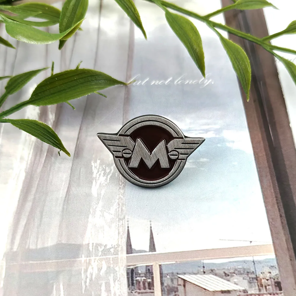 M Wing Abzeichen, klassisches Motorrad-Logo, Brosche, personalisiertes Motorrad-Enthusiasten-Accessoire, Retro-Metall-Anstecker, modische Kragen-Dekoration, Geschenk. – Detail 5