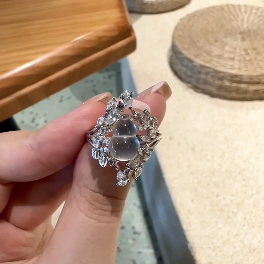 

Ретро дворцовый стиль, инкрустация бриллиантом, цветок, ветка, обмотка тыквы, кольцо, серебро 925, натуральный лед, халцедон, белое кольцо, свадебные украшения