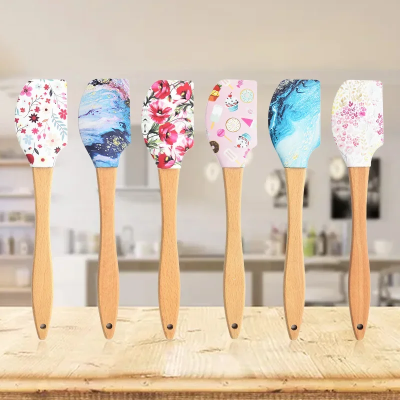 

Soft Silicone Pastry Cake Spatula Wooden Handle Cream Baking Scraper Non-stick Butter Batter Stirring Tools Kitchen Blenders