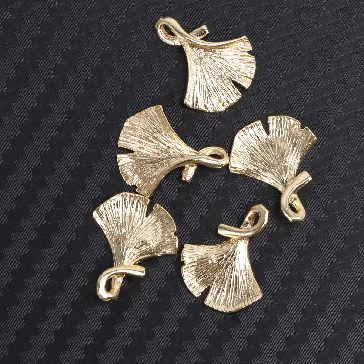 

5 Pcs Metal Ginkgo Leaf Pendant Beads for Bracelets Jewelry Making Charm Round Beaded Spacer Spacers