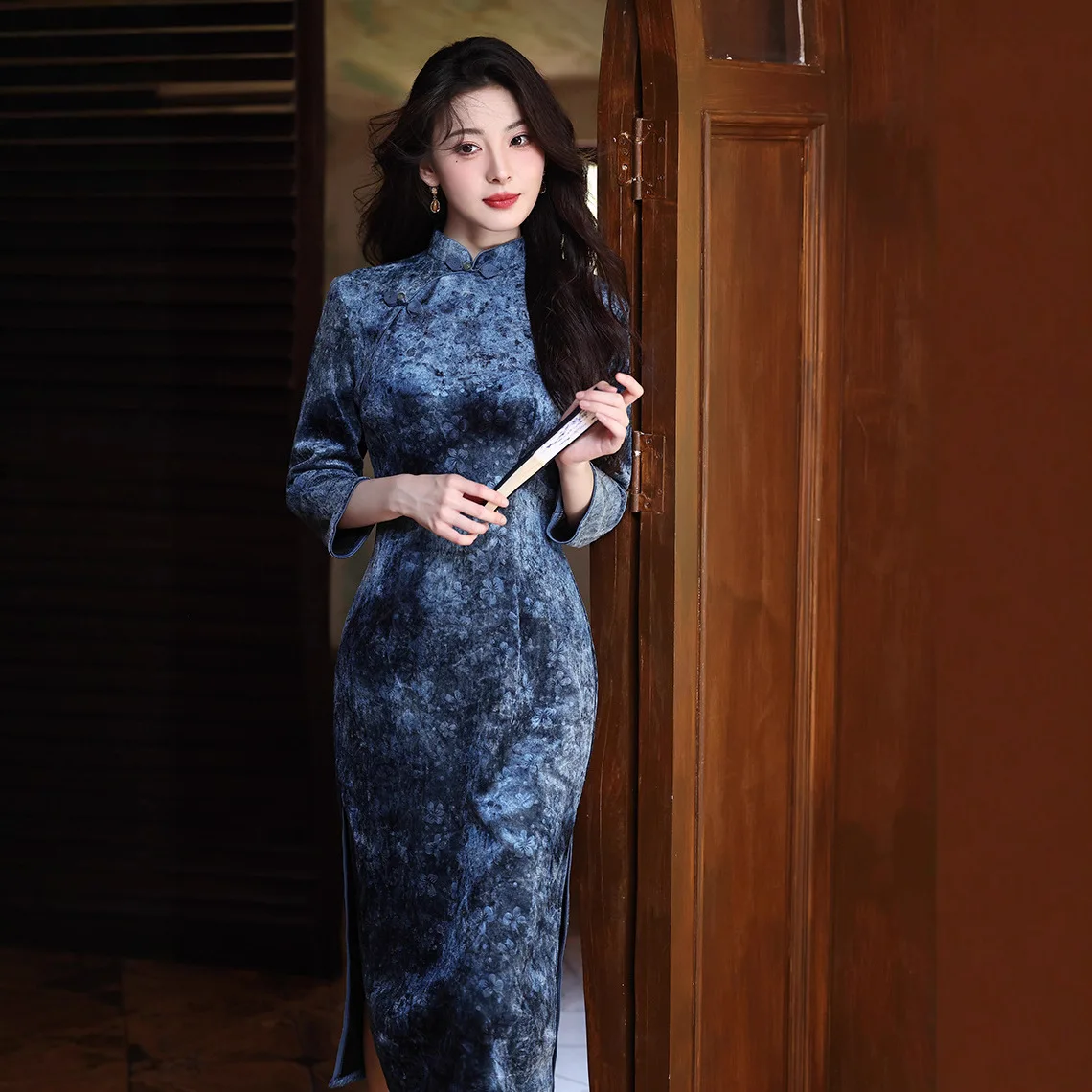 

Новое улучшенное Ципао в китайском стиле на осень и зиму 2025, утолщенное, повседневное, темпераментное, молодое, ретро Ципао