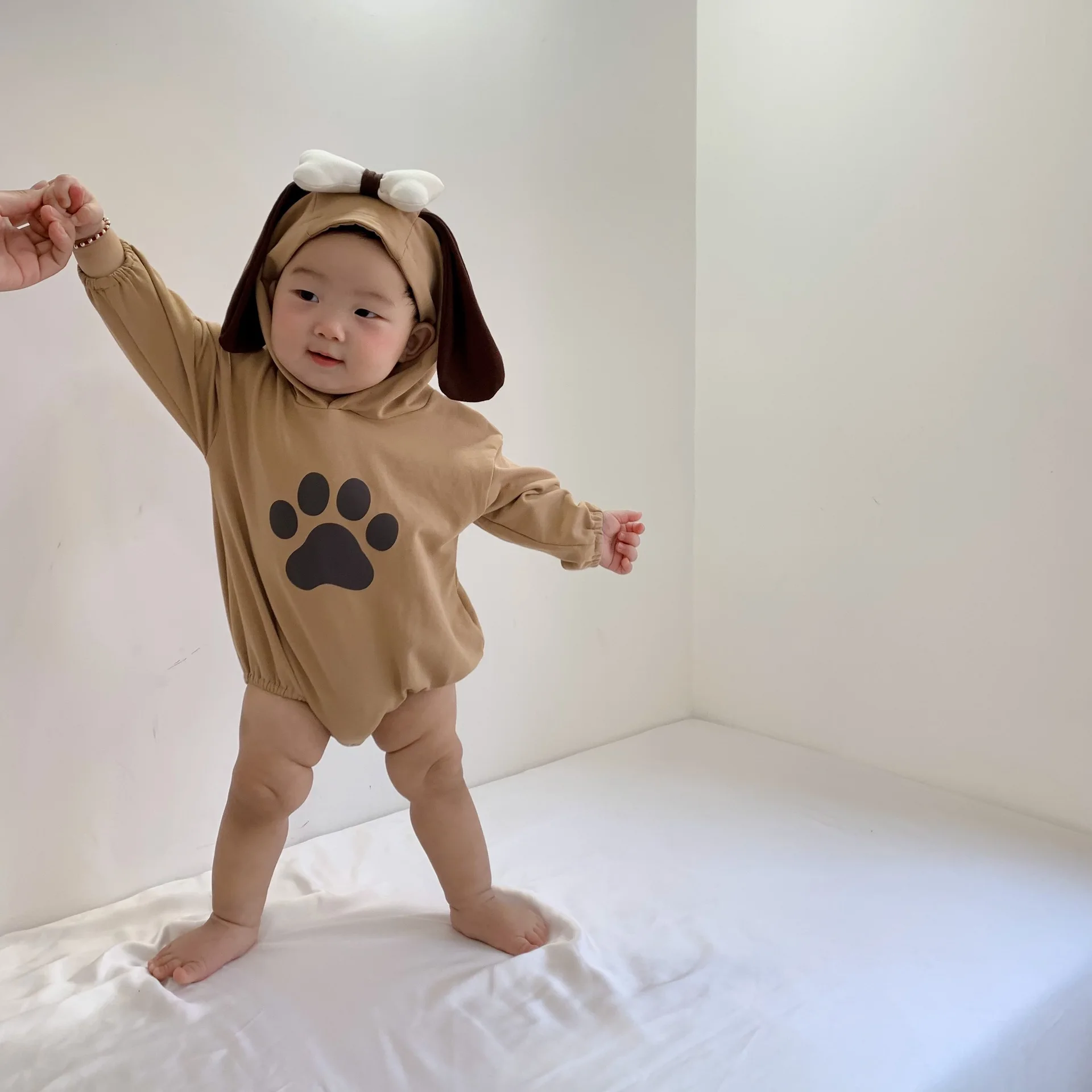 

Ins Adorable Puppy Infant Hooded Romper Fall 2025 Newborn Jumpsuit Celebration Photo Shoot Outfit Baby Boy Girl Clothes