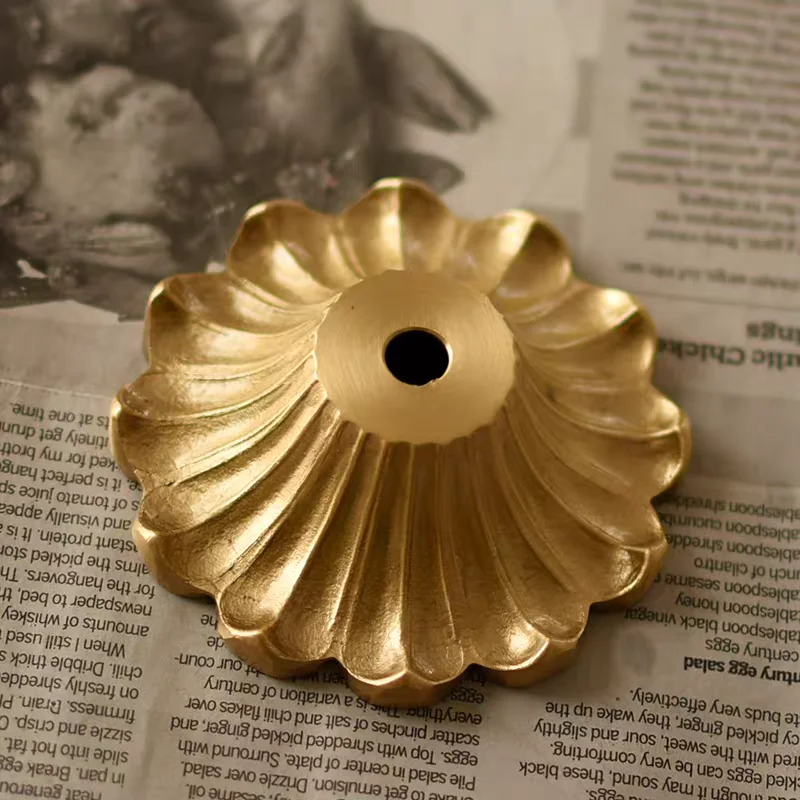 غطاء مقبس مصباح سيراميك أوروبي من النحاس الصلب - ملحق زينة منقوش على شكل مصبوب لديكور الإضاءة الفاخرة