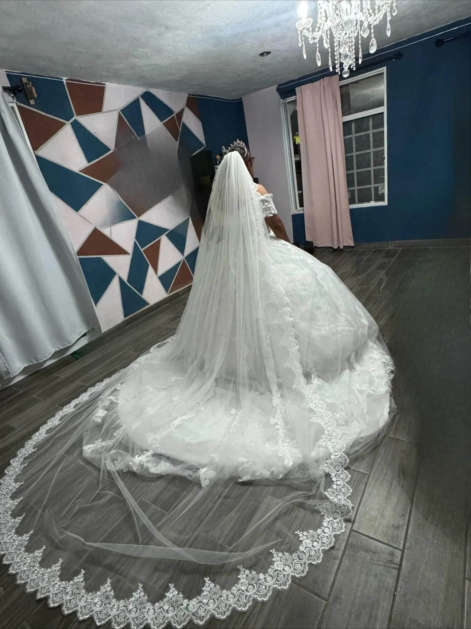 

Sparkling Sequins Bride Cathedral Bridal Veils Lace Edge 1 Layer With Metal Comb 3 Meters Long Wedding Veil Wedding Accessories