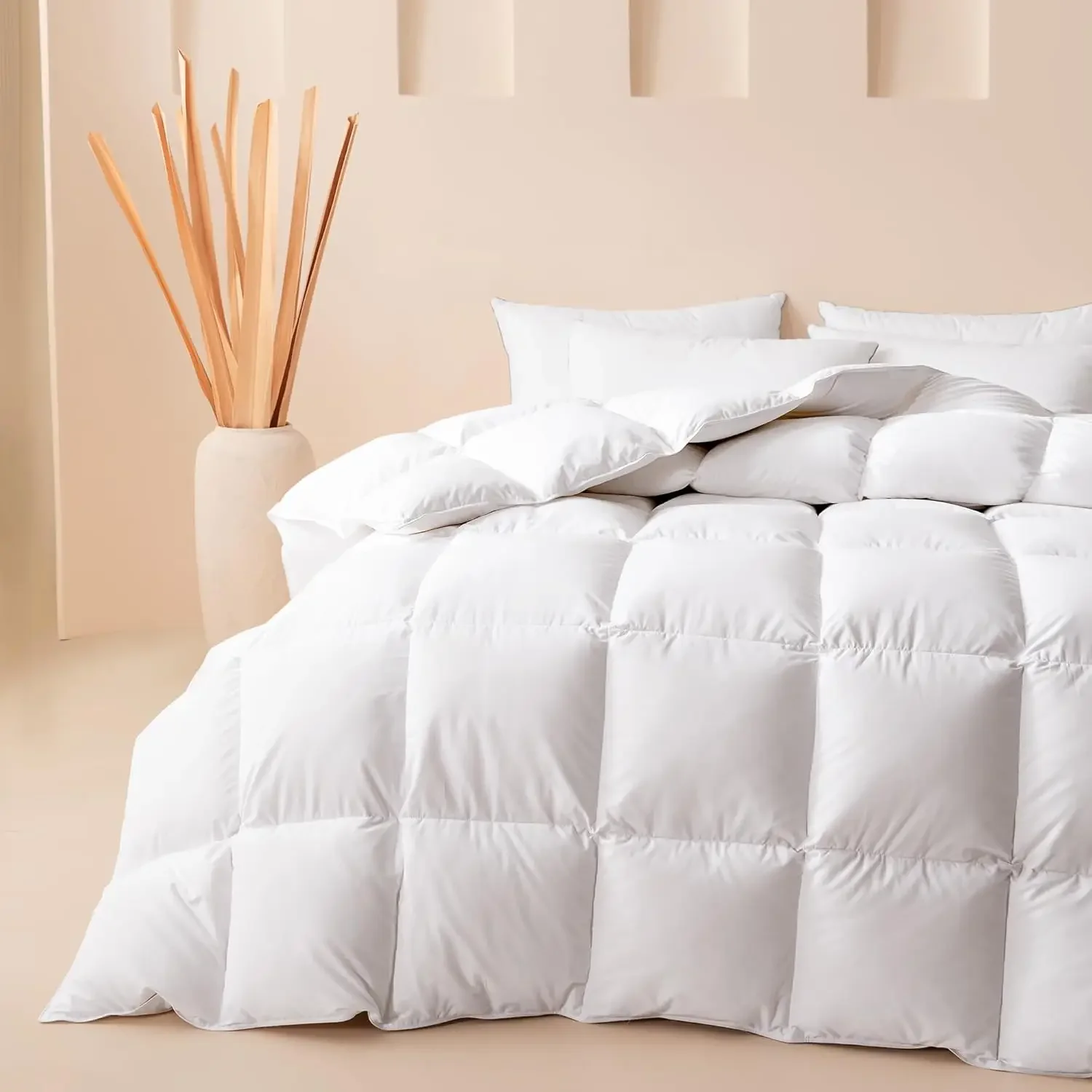 Queen Feather and Downfiber Comforter, Ultra Fluffy Duvet Insert Queen Size, All Season White Cotton Cover Luxury Hotel Bed Comf