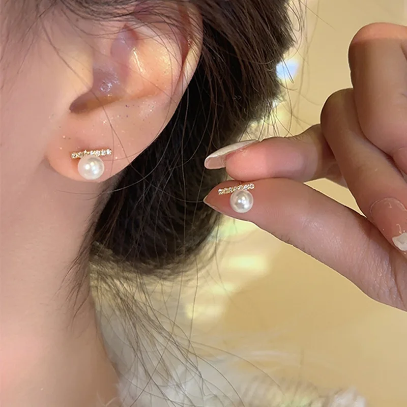 New Fashion Exquisite Silver Color Moon Earrings For Women Imitation Pearl Inlaid Stud Earrings Wedding Party Jewelry Gifts