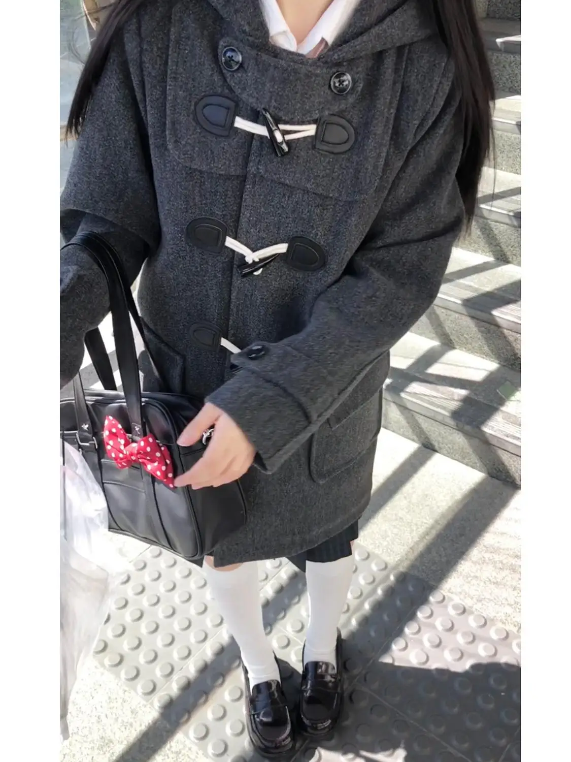 

Xingyan белое шерстяное пальто Moonlight JK с роговими пуговицами, женское осенне-зимнее пальто с капюшоном на хлопковой подкладке средней длины