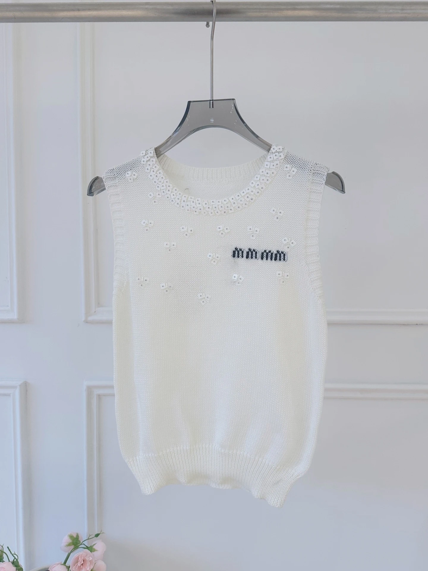

Женский укороченный вязаный жилет Slim Fit с круглым вырезом, расшитый бисером, без рукавов, эластичный, в стиле пэчворк, модный, летний 2026, из полиэфирного волокна