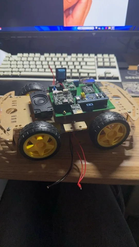 STM32 WIFI Intelligent Car-voice Control, Automatic Obstacle Avoidance Straight Line Following Tracking, Temperature Humidity