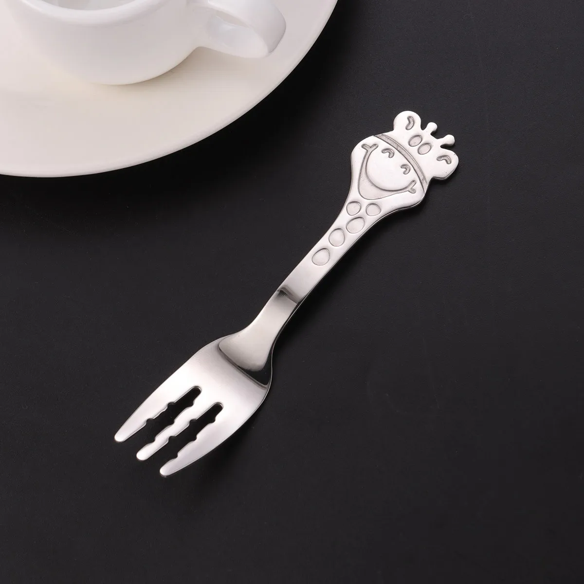 

Stainless Steel Fork Cartoon Giraffe Polished 3-Teeth Dinner Forks For Western Food Fruits Cakes Bread Silver Kitchenware