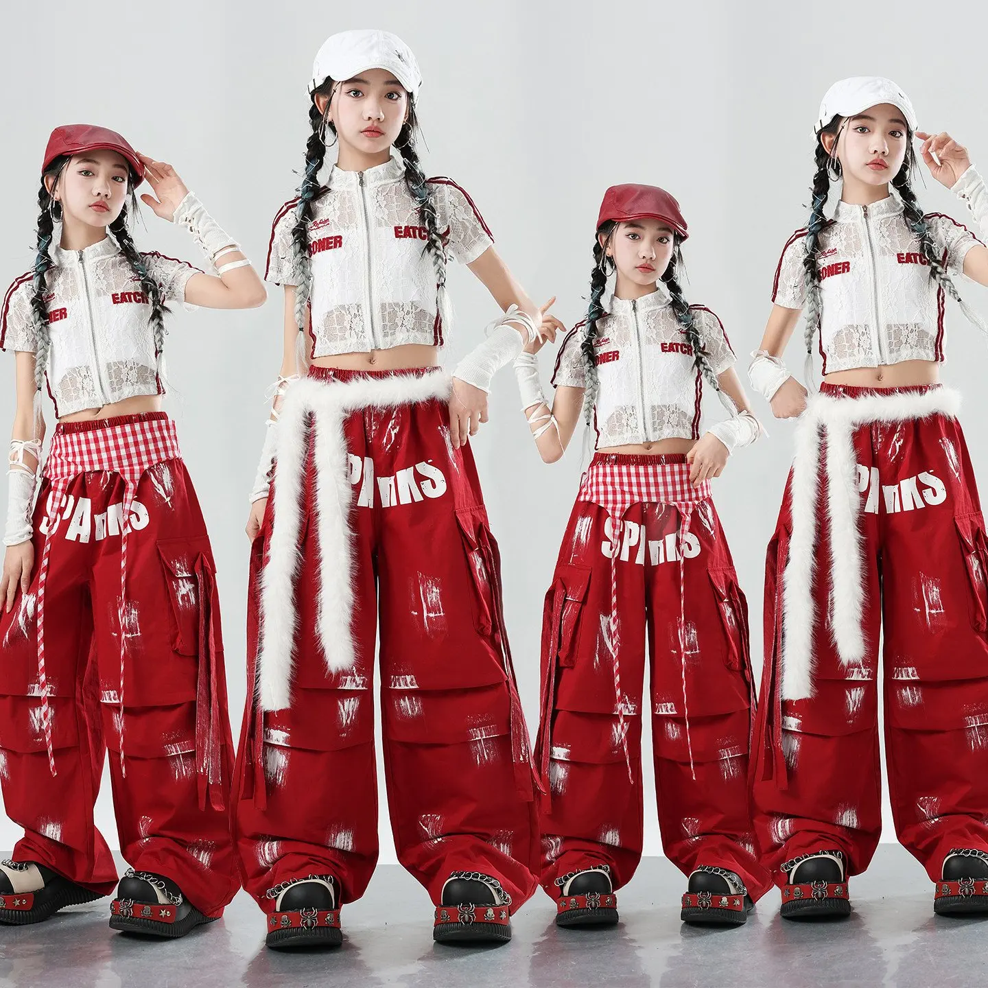 

Детская одежда для джазовых танцев в стиле K-pop для девочек, белые кружевные топы с открытым животом, красные брюки-карго, современные костюмы для выступлений в стиле хип-хоп, костюм Y2K BL18454