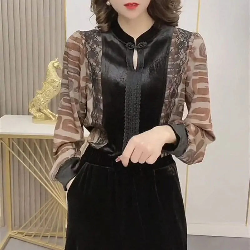 2024 Vintage bedruckte elegante Spitze Patchwork Bluse Frühling Herbst Stand Kragen weibliche Kleidung chinesische Scheibe Schnalle aus geschnitten