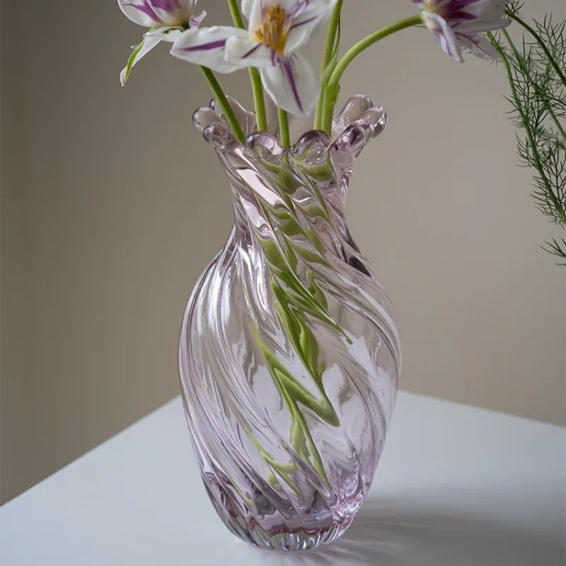 Pink transparent glass vase, simple and thick home water-raised flower arrangement, handmade art flower arrangement, lily rose.