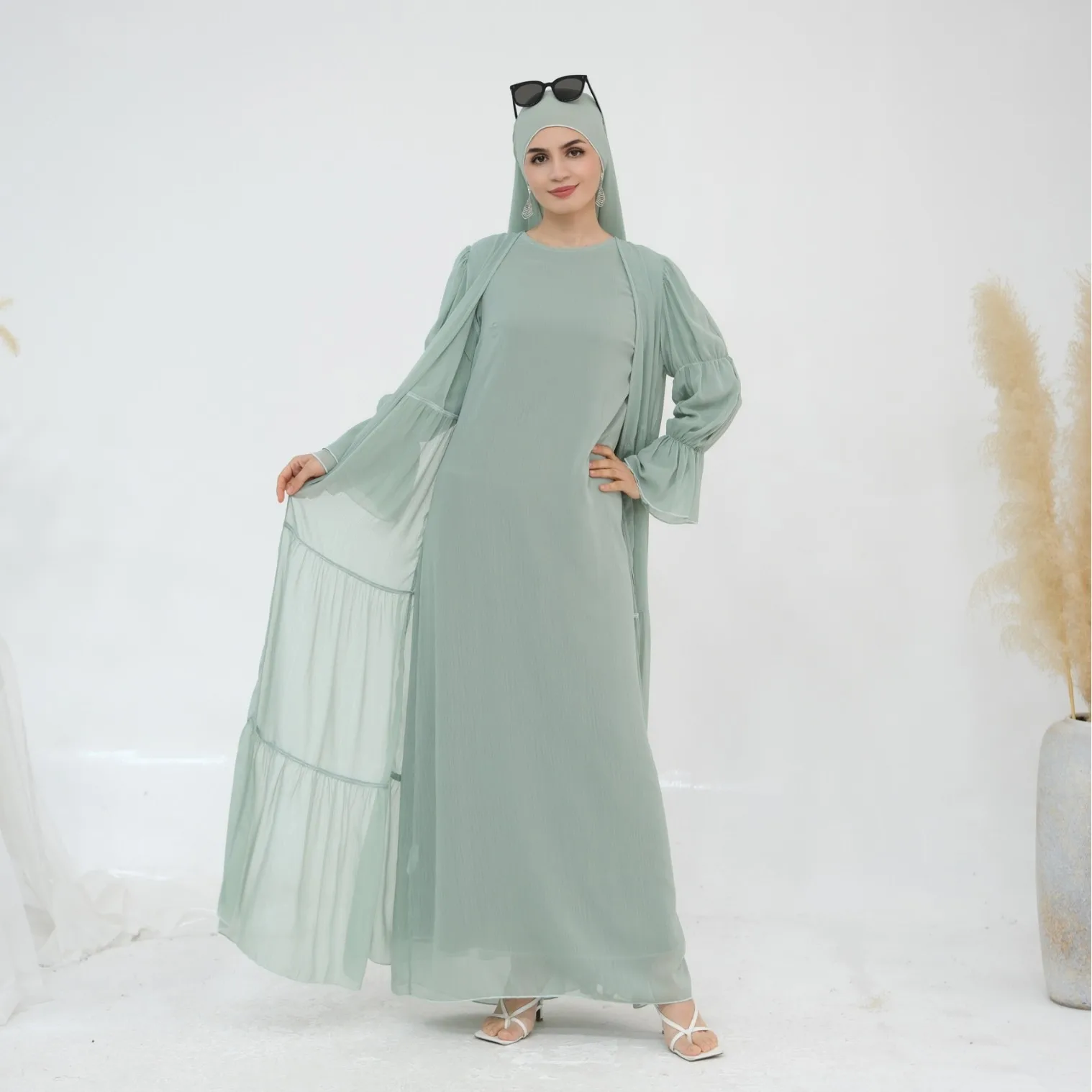 Long Sleeve Islamic Abaya Coat for Women Turkish Style Embroidered Wave Hem Cardigan Loose Fit Muslim Outerwear