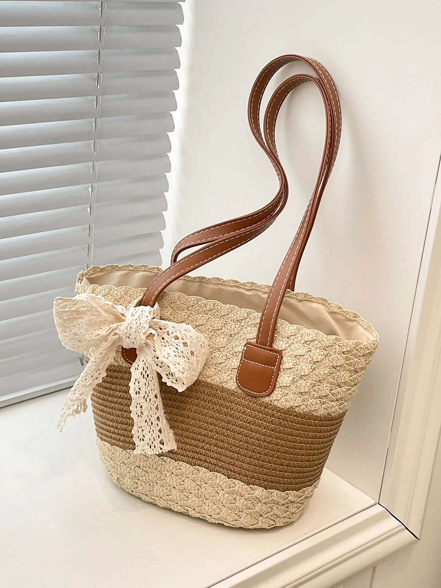

Elegant Lace Beach Vacation Handbags for Women 2026 New Spring/Summer Fashion Shoulder Bags Hand Woven Vegetable Basket Tote Bag