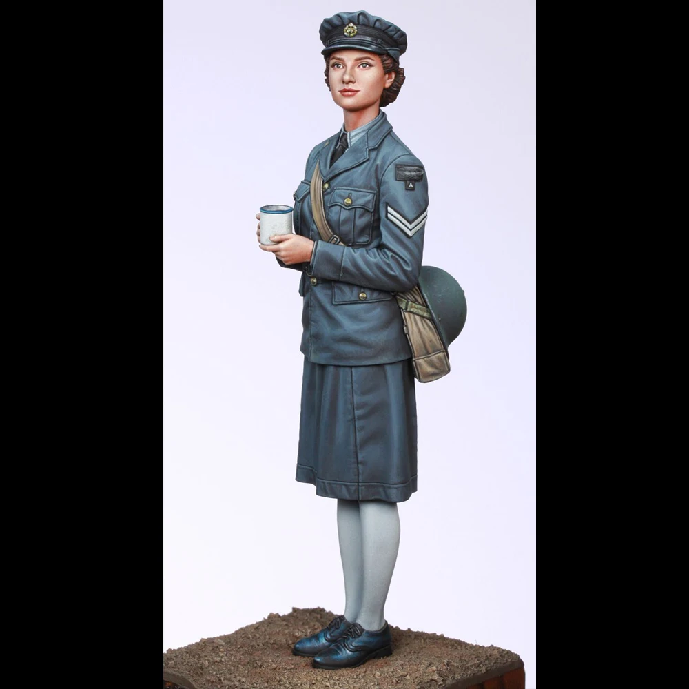 1/35 WAAF Assistant Section Leader 1940-1941, Resin Model figure soldier, GK, Military themes, Unassembled and unpainted kit