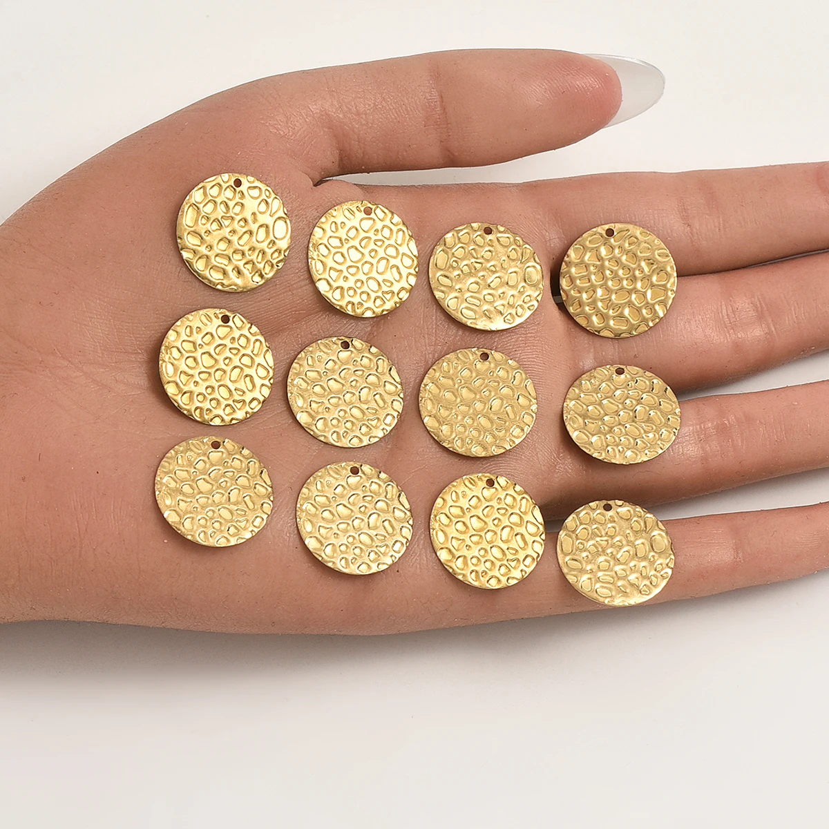 30pcs Brass Single Hole Double-Sided Embossed Circular Pendant