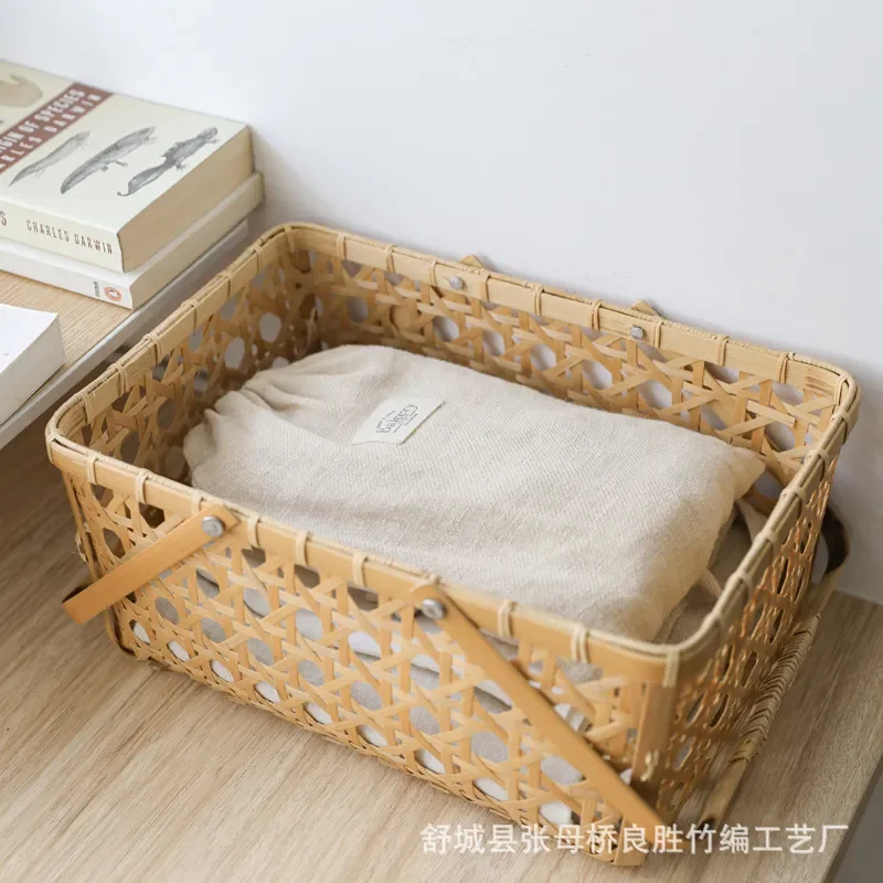 Hand Woven Bamboo Basket Small Hollow Storage Container for Fruit Snacks Natural Craft Home Decor Organizer Wholesale Supply