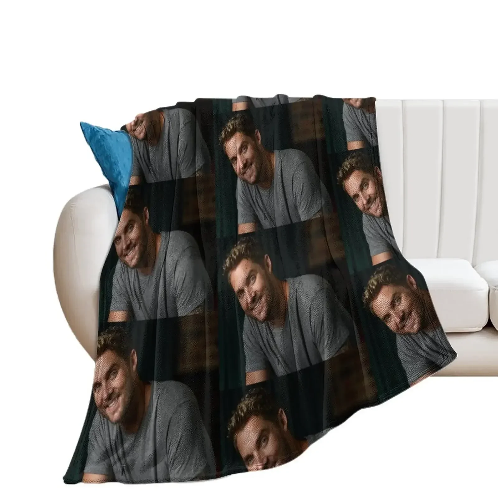 lar5 Brett ry Young sommer tour 2019 Throw Blanket Polar Hairys Warm Blankets