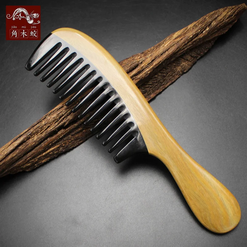 

Green sandalwood buffalo horn with large teeth handle, massage and hairdressing comb