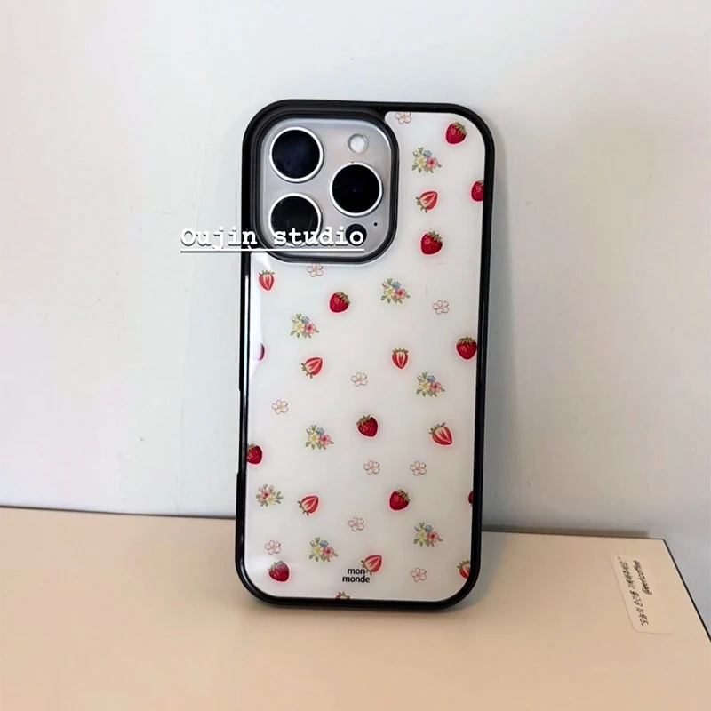 韓国のイチゴの花柄スマホケース iPhone 17 Air  - Strawberry Huller のレビューと価格