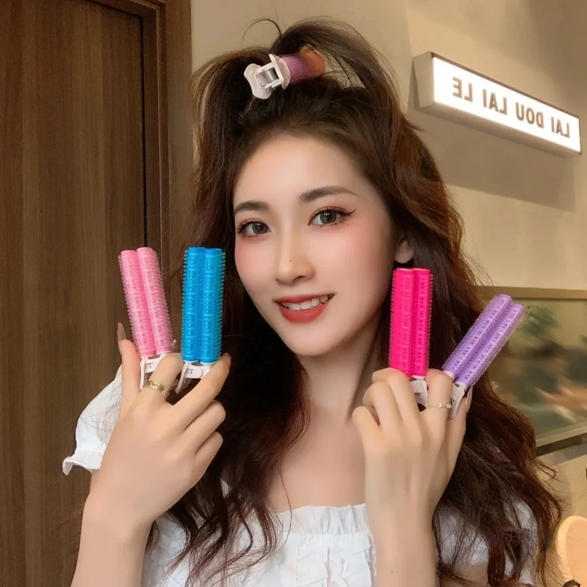 

Natural Hair Root Volumizing Hair Clip Curler, Bangs Hairstyle, Lazy Korean Style Hair Accessory, Self-Adhesive Hair Curler, DIY Magic Styling Curler, Women's Beauty Tool