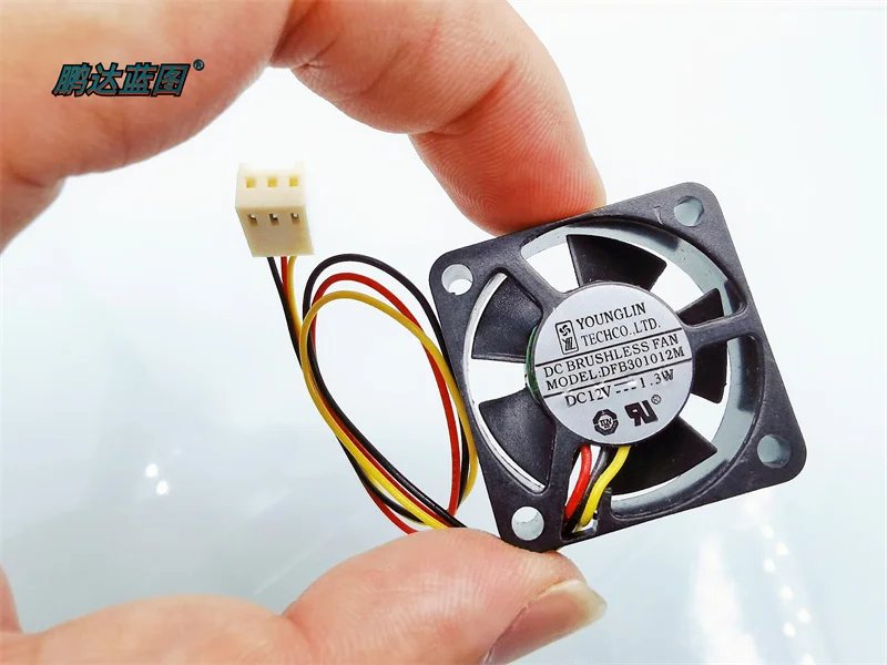 DFB301012M double ball bearing 3010 silent 12V 1.3W three-wire speed measurement 3CM micro cooling fan30*30*10MM