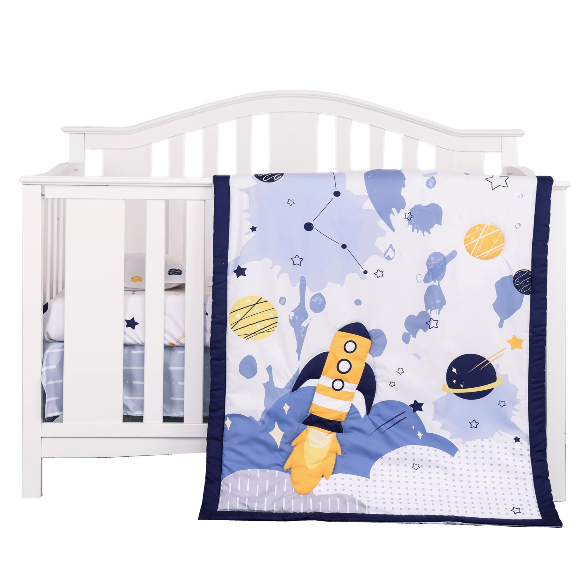 

Newborn Crib Bedding Set for Baby Boys and Girls Baby Bedding Set Infant Nursery Room 3Piece Comforter Fitted Sheet Crib Skirt