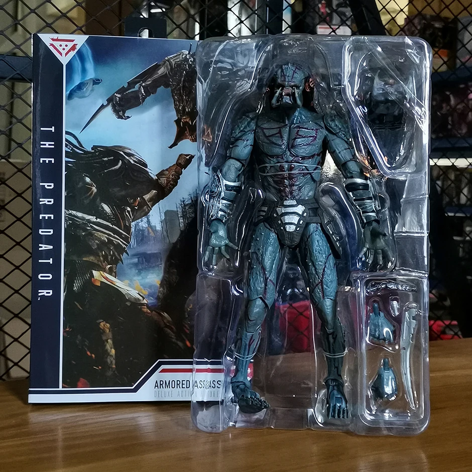 NECA Armored Assassin Predator - Ultimate Predator Deluxe Collectible Action Figure Model Toy