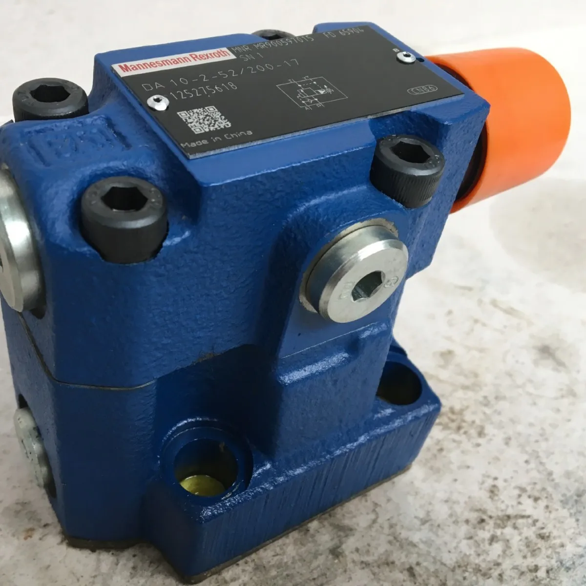 

Pilot operated pressure stop valve DA10-2-5X/200-17