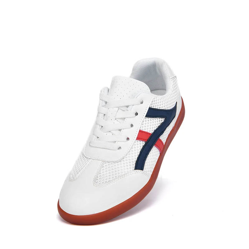 أحذية فنون الدفاع عن النفس الجديدة قابلة للتنفس لعام 2025 للنساء والرجال أحذية تاي تشي منخفضة الجودة أحذية رياضية خارجية مانعة للانزلاق أحذية الكاراتيه التايكوندو