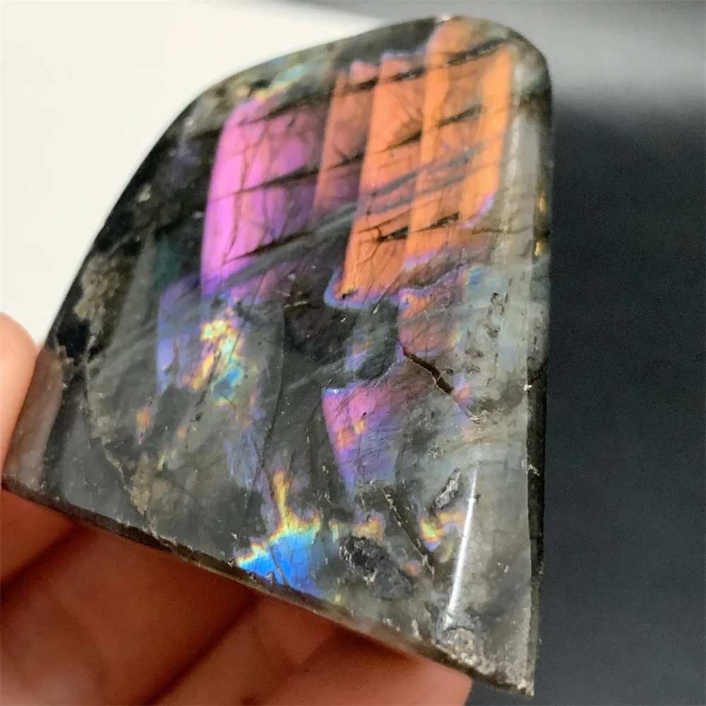 

Natural Rare Purple Pink Light Labradorite Ornaments Standing Blue Green Orange Light Labrador Stones Specimens Beads Pendants