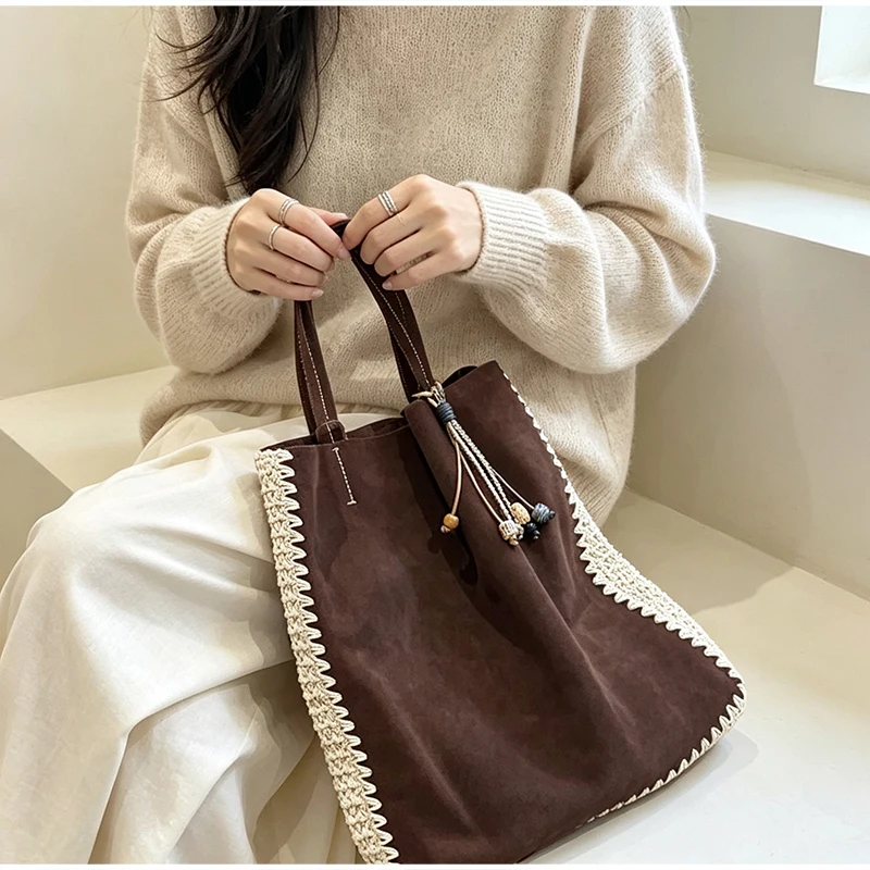 Vintage-Umhängetasche aus Kunstwildleder mit passendem Portemonnaie, Damenhandtasche mit Häkelspitzenbesatz, elegante Colorblock-Tragetasche für Herbst und Winter – Detail 19