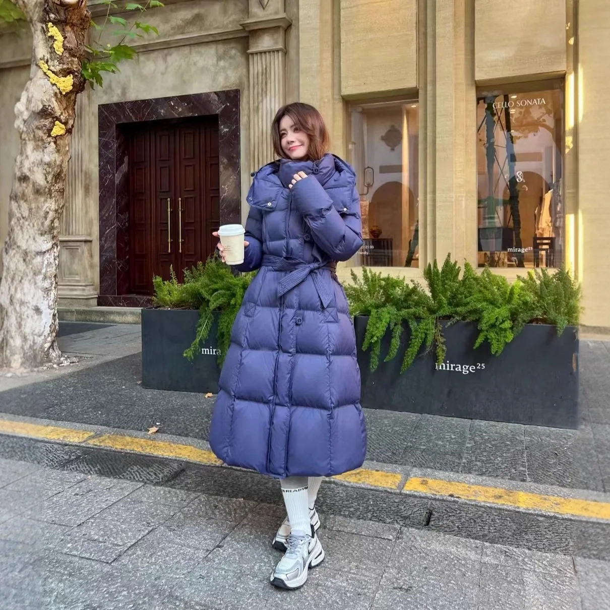 

Thickened Oversized Long Over-the-Knee Winter Jacket 2026 Women's 90% White Duck Down Coat Loose Fit High Waist Snow Parka