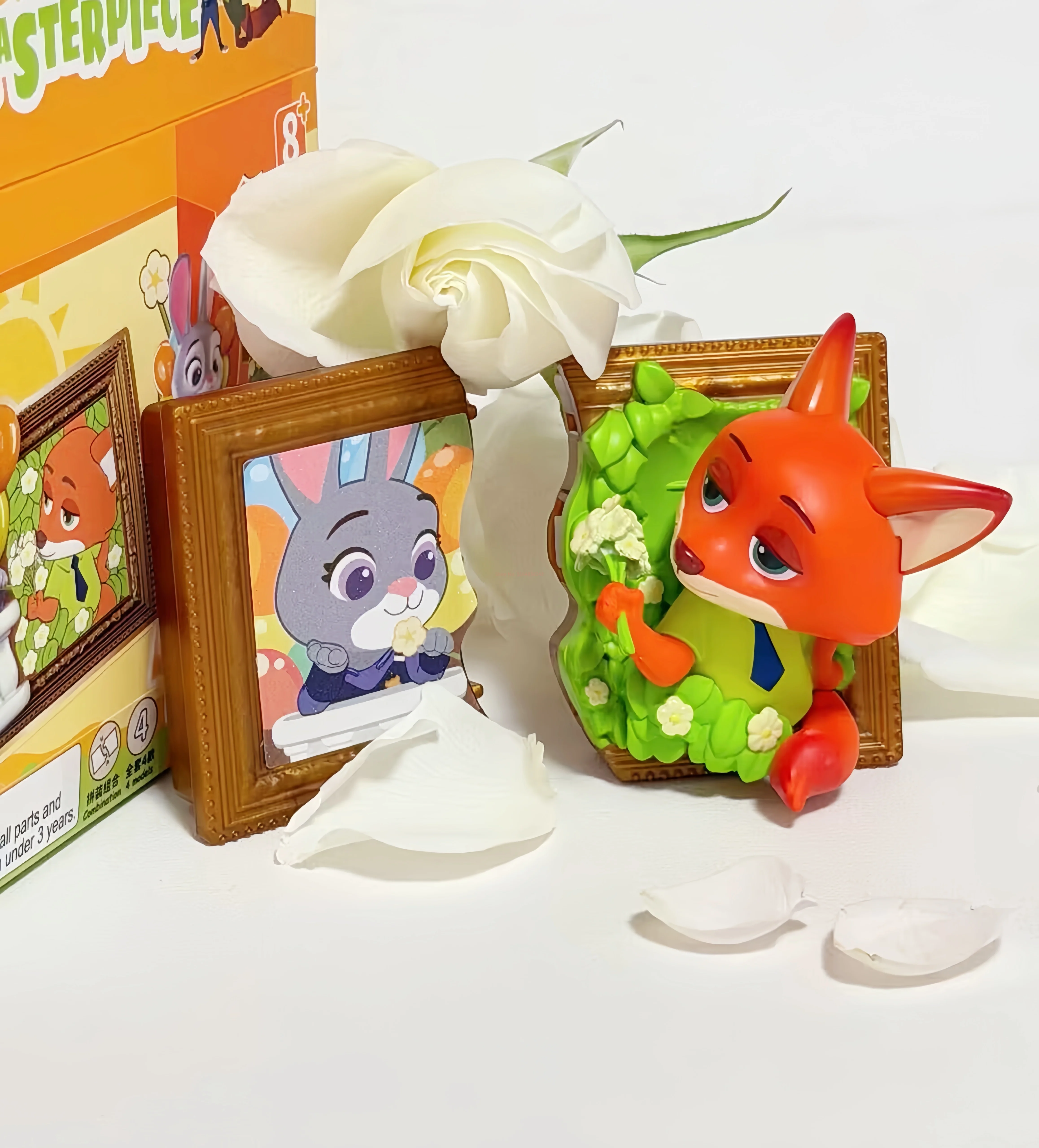 Nouvelle série Disney Zootopia célèbre peinture Attraction magnétique boîte aveugle jouet mignon film marchandise salle voiture décorations cadeau